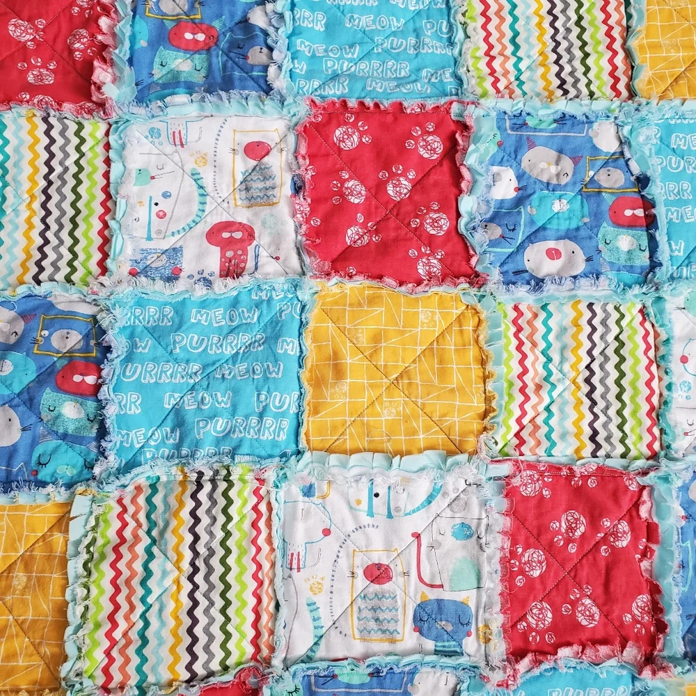 New Homemade Colorful Baby Rag Quilt Cats / Paw Prints